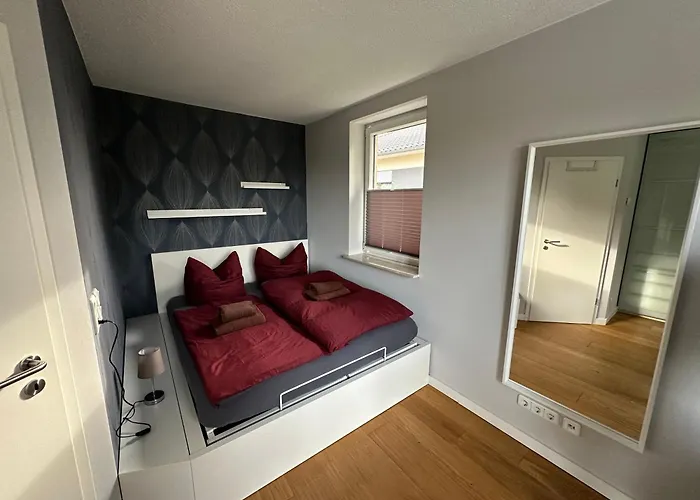Stadtvilla In Leipzig 7 Personen 3 Schlafzimmer 2 Baeder Garten Und Terrasse Zentral Gelegen Messe Innenstadt Seen